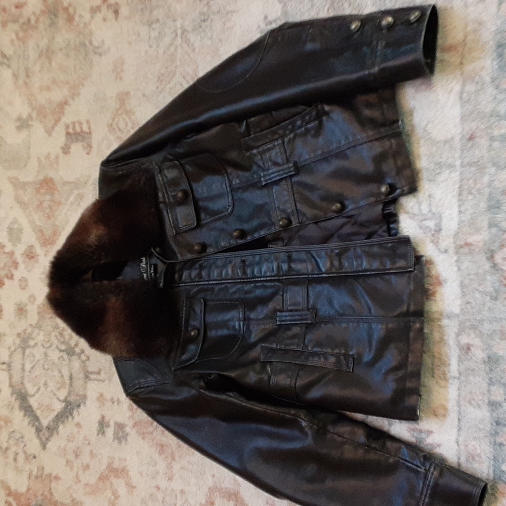 Women's faux leather with removable faux fur collar, black jacket